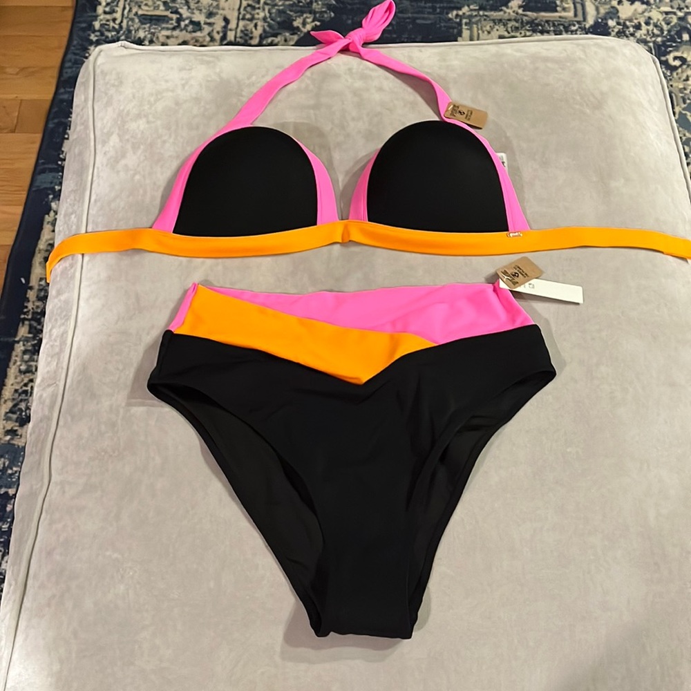 Victoria’s Secret‎ color block bikini NWT push-up